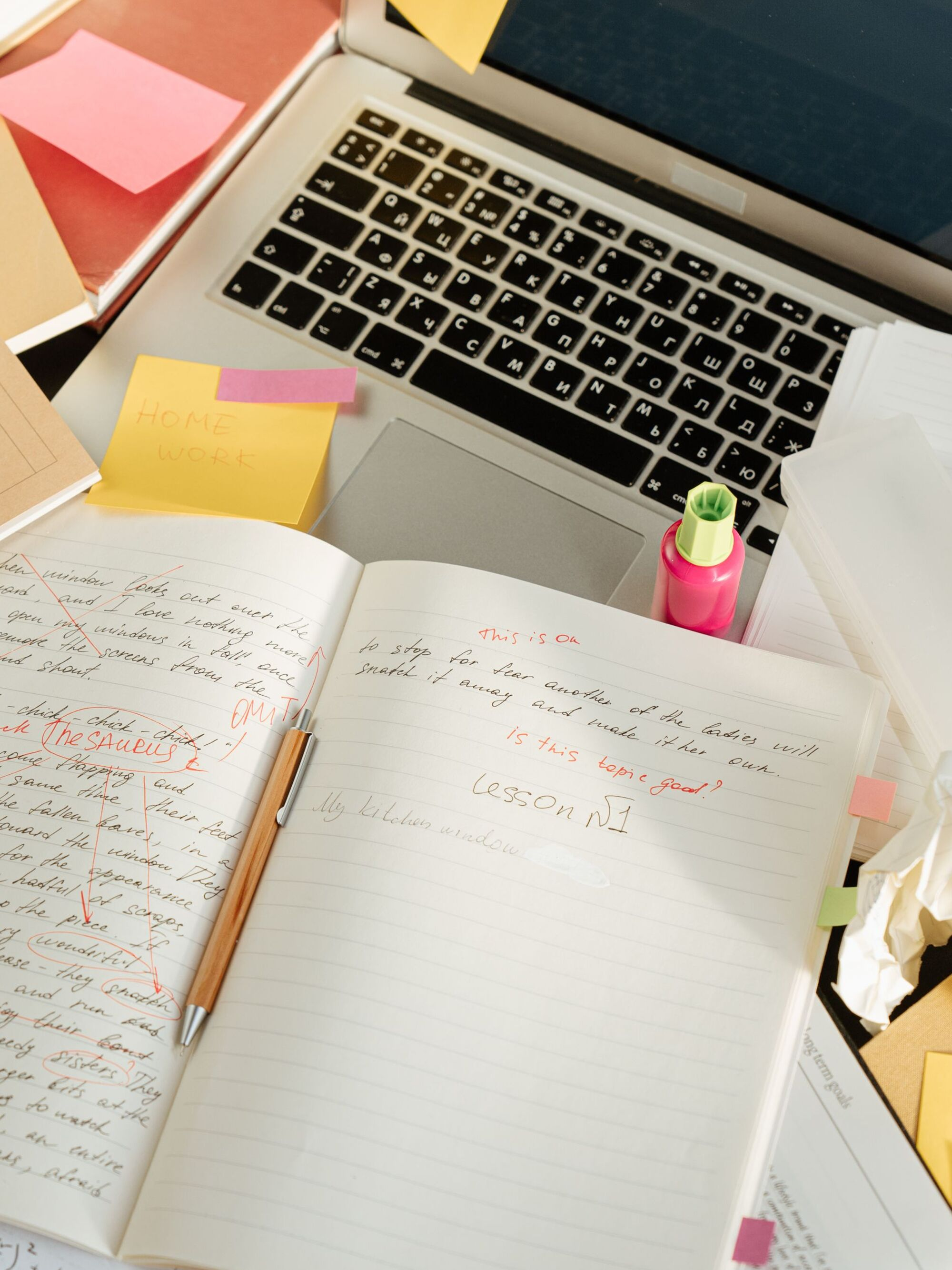 Why a Messy Home Office Is Quietly Draining You